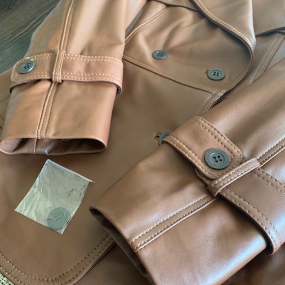 Women's Sheep Skin Jacket - Picture 3 of 6